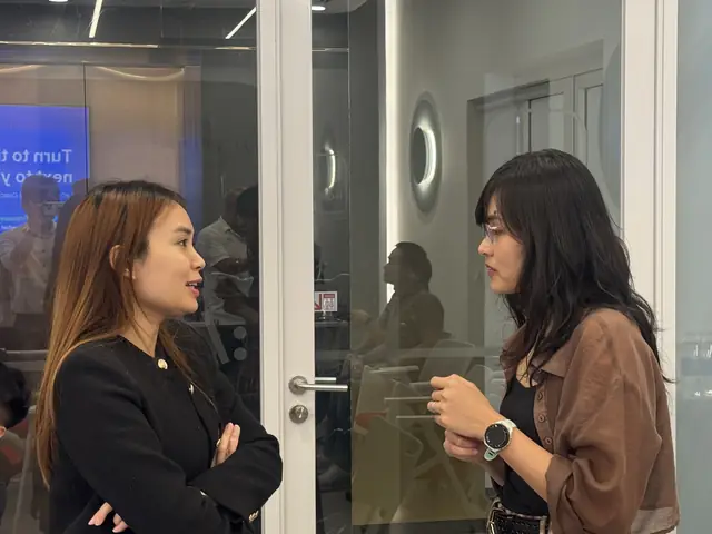 Leaders in conversation